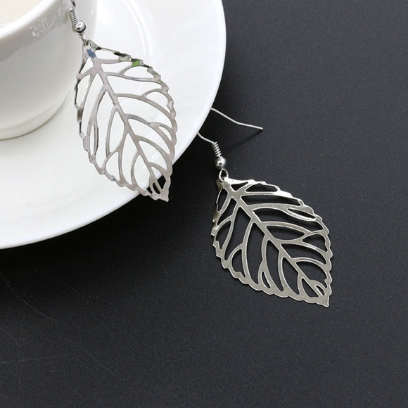 Silver Hollow Out Leaf Dangle Earrings - Picture 2 of 5